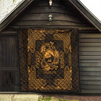 Personalized Caernarfonshire Sir Gaernarfon Quilt Gold Castle Tower Celtic-inspired - Wonder Print Shop