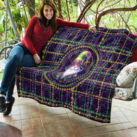 Purple quilt with gnome center design, green and gold bead garlands across grid