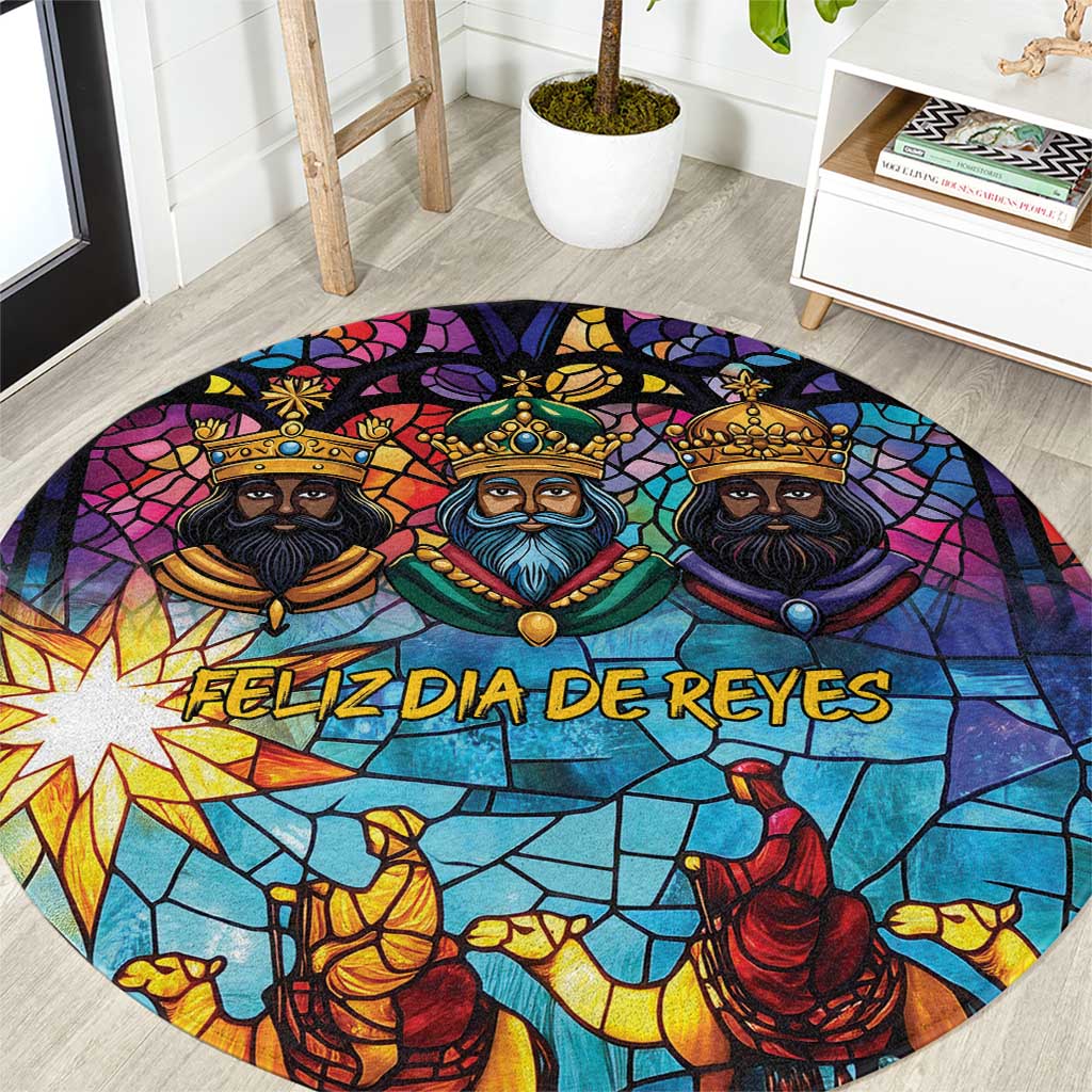 Round stained glass style carpet with three king portraits and “FELIZ DIA DE REYES”