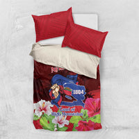 Red bedding set with duvet cover and two red pillowcases, mountain crest and blooms