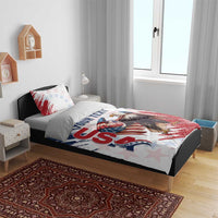 White bedding set with eagle graphic and grunge stars-and-stripes print on duvet
