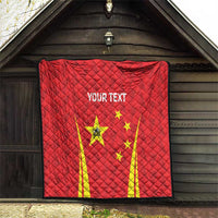 Red quilt with 'YOUR TEXT' and China flag badminton graphic, front view
