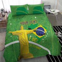Green bedding set with duvet and two pillowcases, Christ statue and '7 de Setembro' print