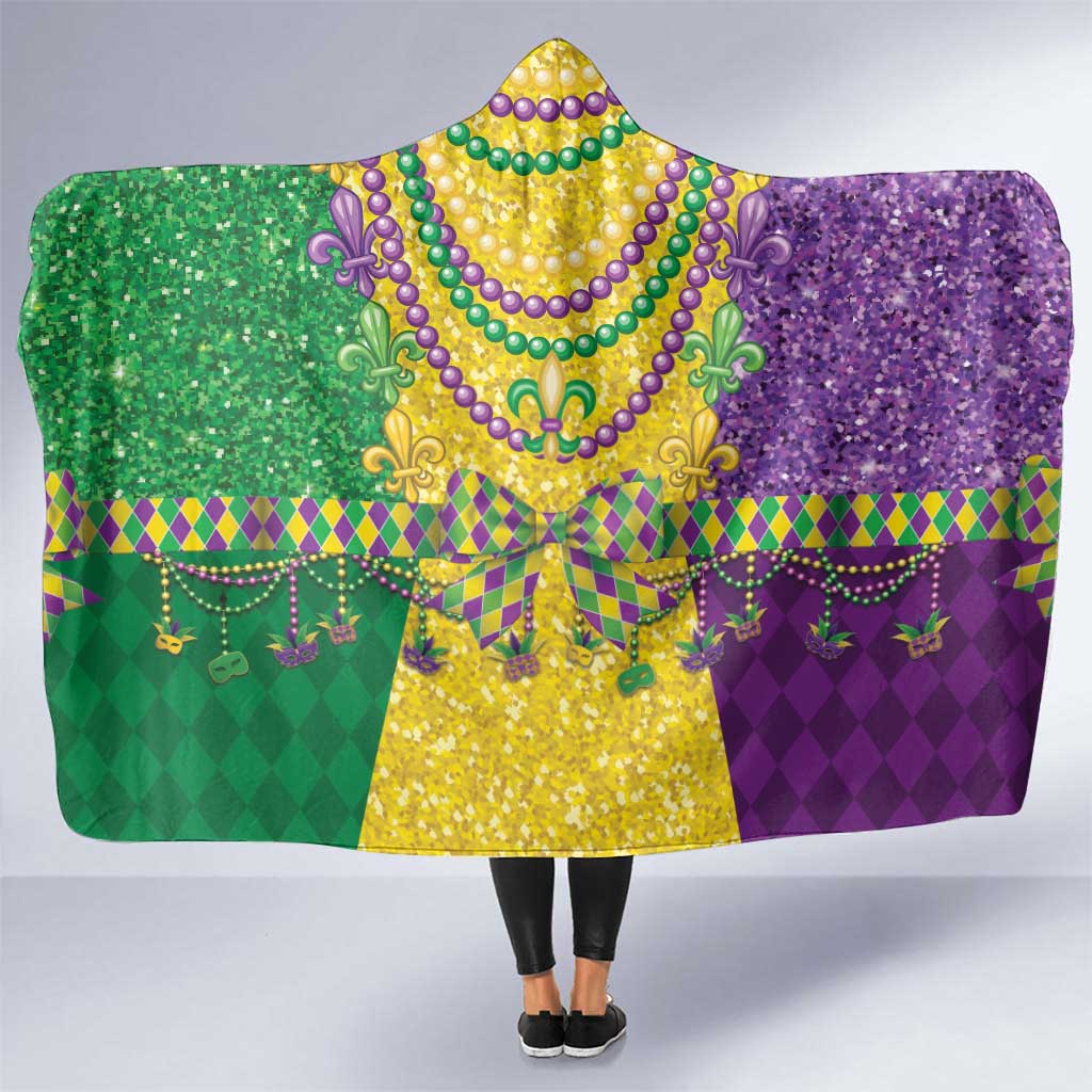 Mardi Gras Hooded Blanket Beadeds Necklace With Fleur De Lis