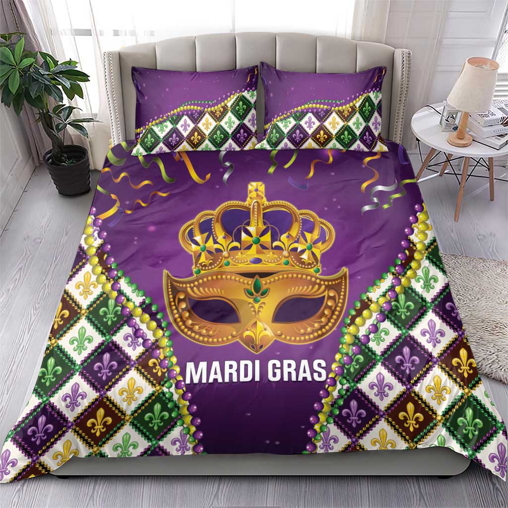 Purple king bedding set with gold Mardi Gras mask, crown motif, and purple/green fleur-de-lis pattern
