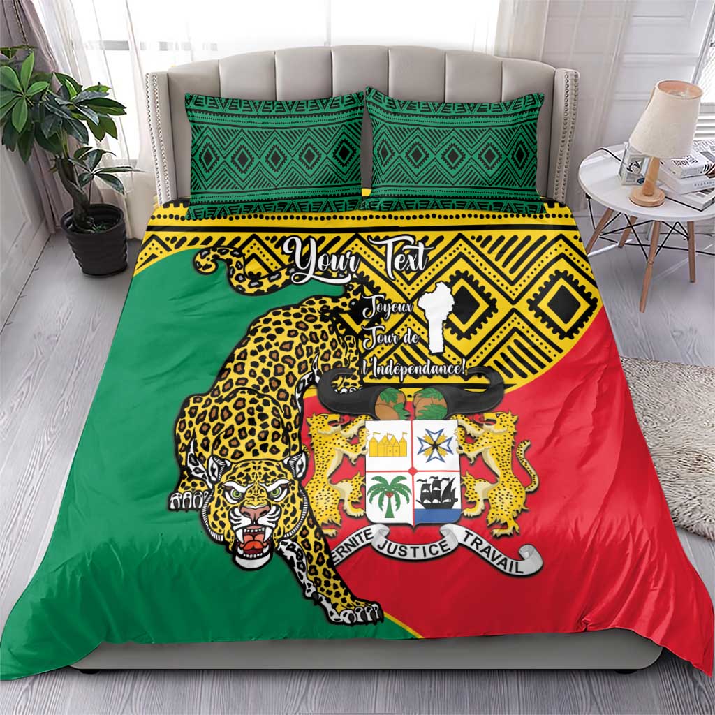 Green red yellow duvet with leopard emblem, coat of arms center and matching pillows