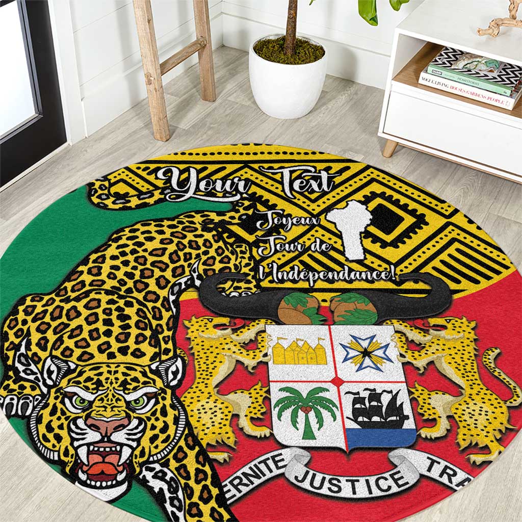 Personalized round coat-of-arms carpet with leopard pattern, green yellow red