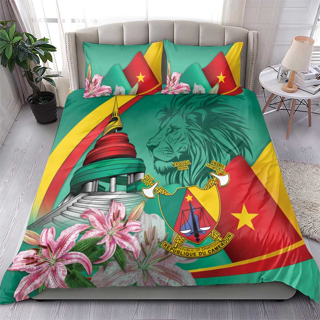 Green duvet and pillow set with Cameroon flag colors, lion emblem, monument and pink lilies