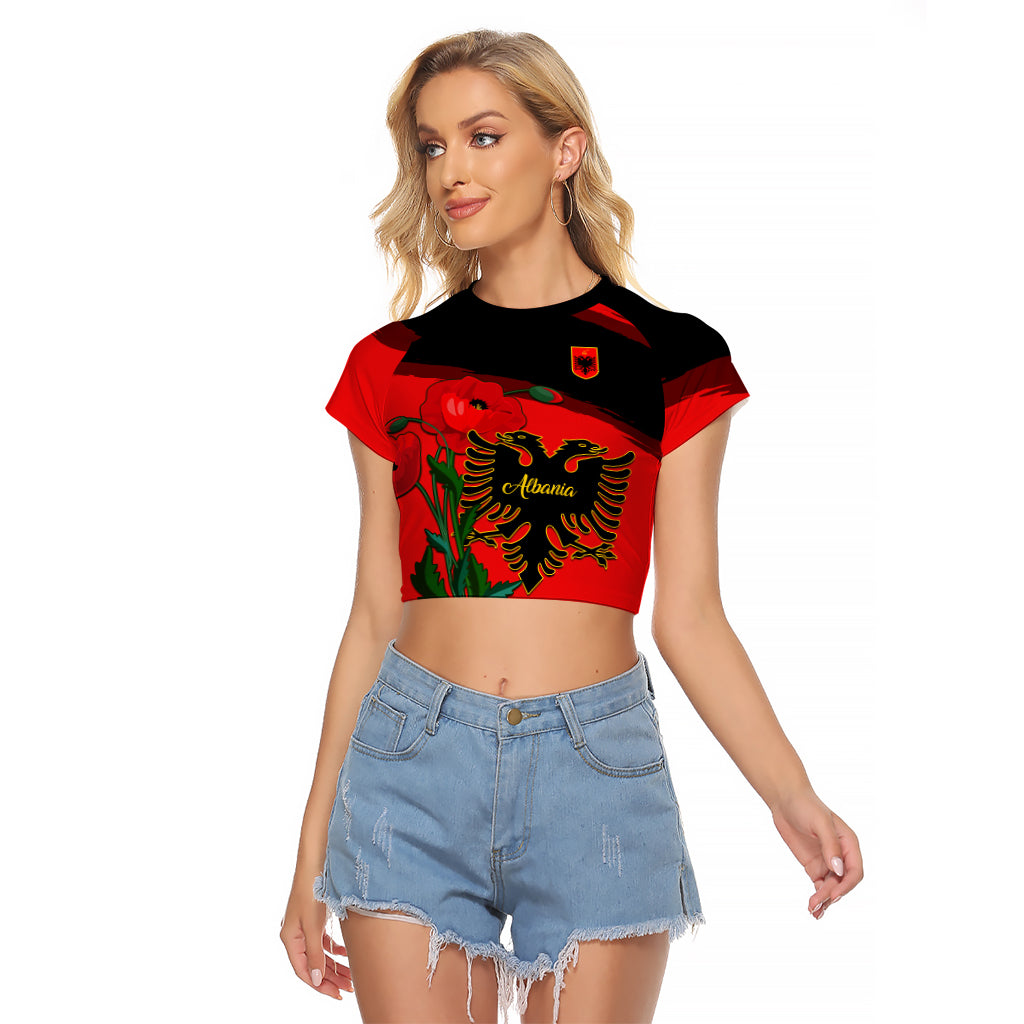 albania-flag-day-raglan-cropped-t-shirt-albanian-coat-of-arms-with-red-poppy