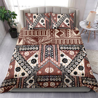 Brown geometric bedding set with tapa-inspired duvet cover and 2 pillowcases