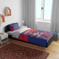 Baseball-themed duvet bedding set in red and blue with “DOMINICANA” logo on bed