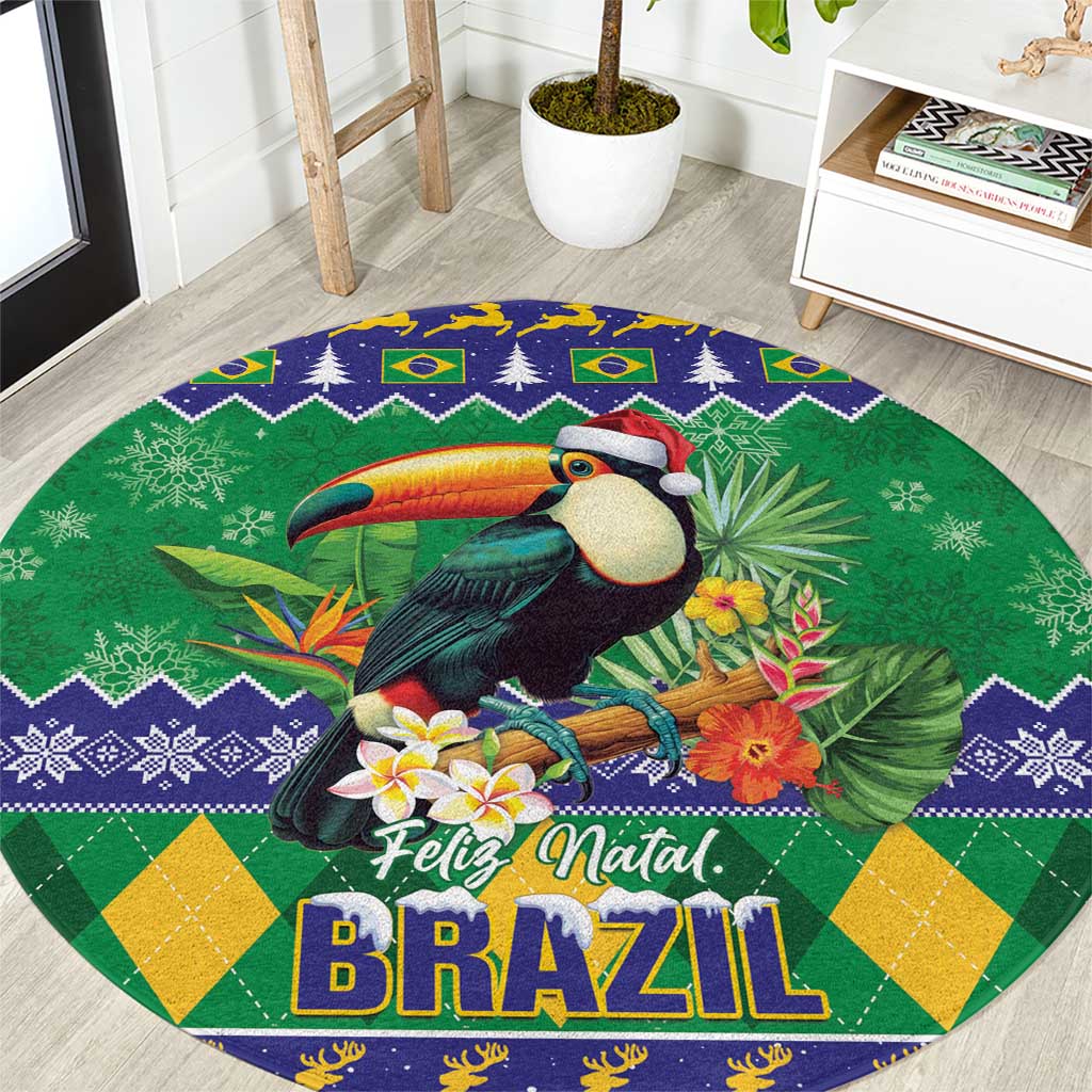 Round green Brazil holiday rug with toucan, "Feliz Natal" and "BRASIL" lettering.