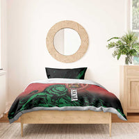 Lion crest duvet bedding set with red and green graphic and coordinating pillow