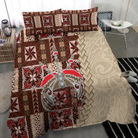 Brown and red siapo-pattern bedding set with central emblem and ruffled side detail