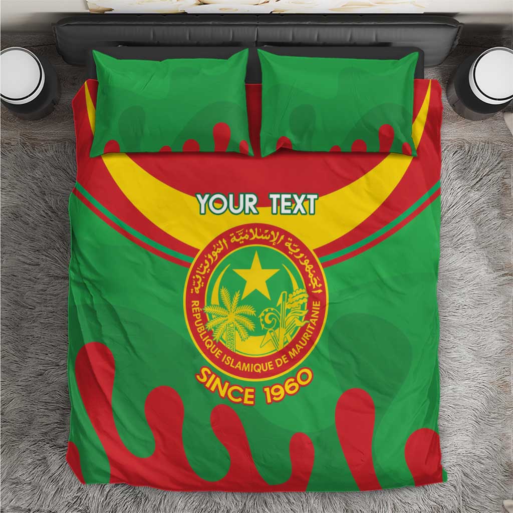 Green bedding set with two pillows, red-yellow flag band, circular coat-of-arms emblem