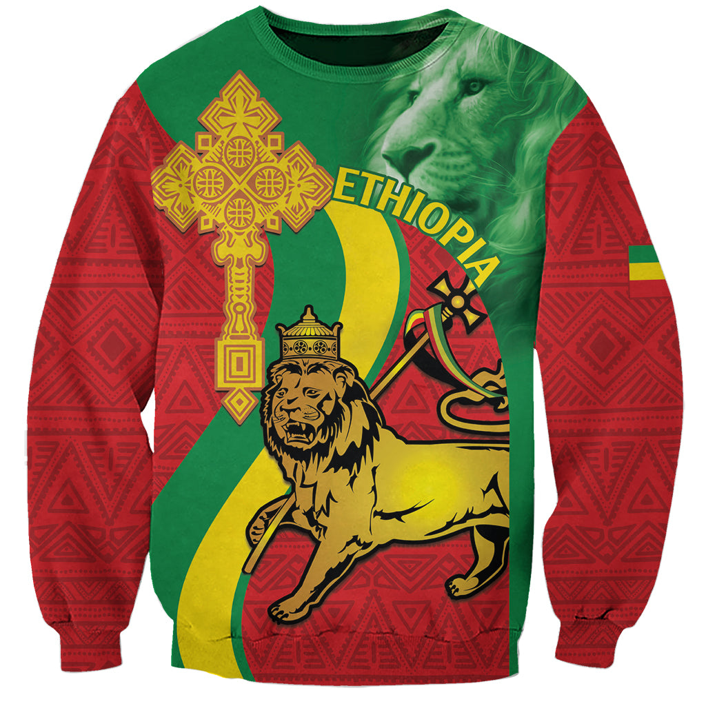 Unisex crewneck sweatshirt with lion, red and green African pattern