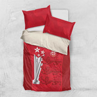 Red cricket bedding set laid flat with 2 pillowcases and duvet, trophy and “YOUR TEXT”