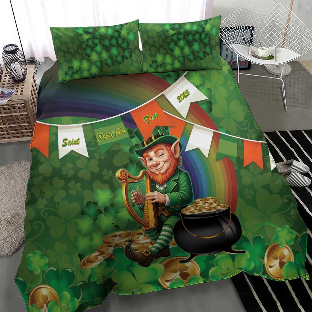 Green St Patrick's Day bedding set featuring leprechaun with harp and shamrock pattern, duvet and pillows