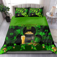 Green St. Patrick’s Day bedding set with matching pillowcases, shamrocks and cauldron