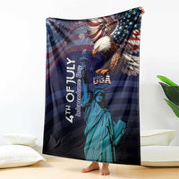 Patriotic eagle and Statue of Liberty USA blanket, dark blue with red and teal