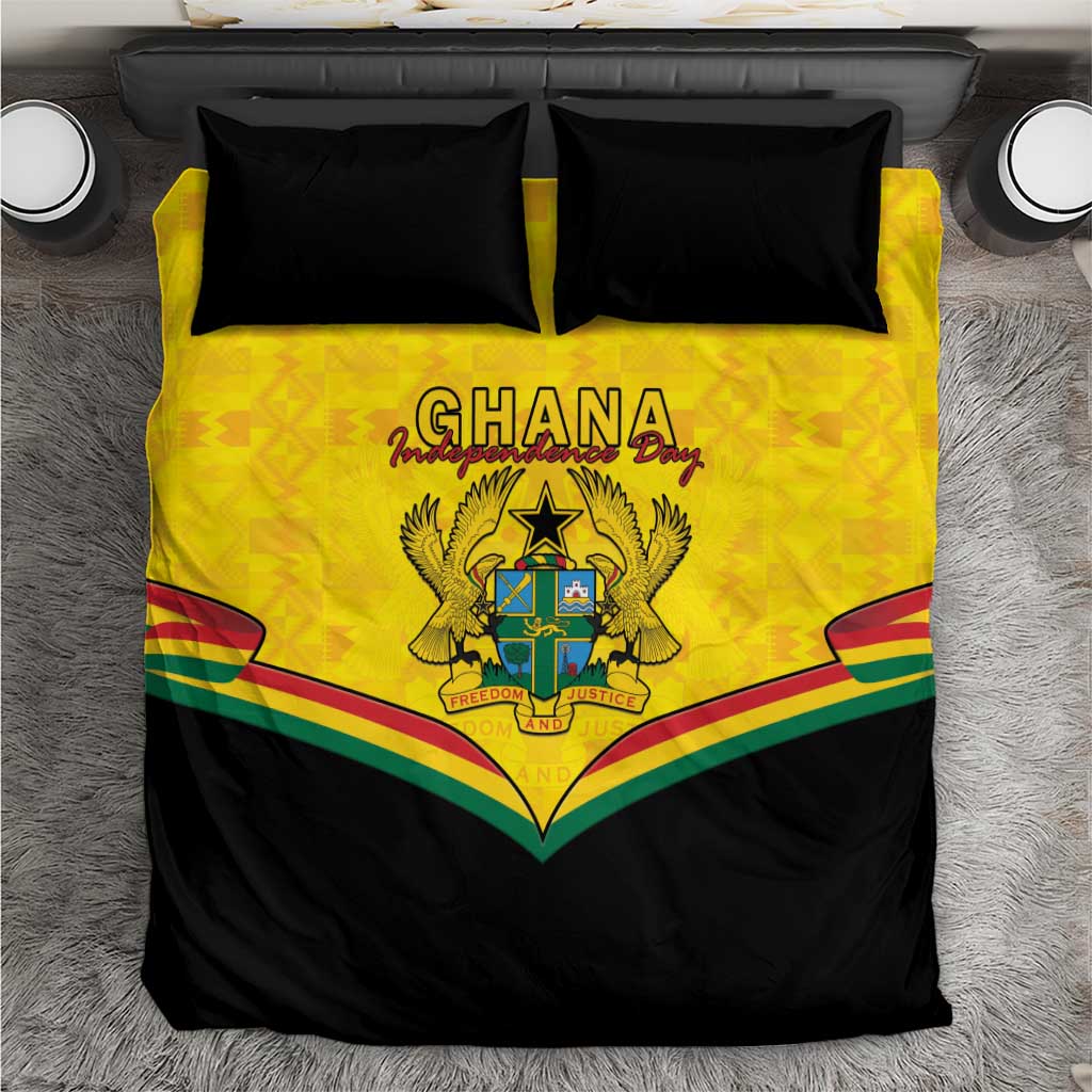 Ghana bedding set: yellow-and-black duvet with coat of arms, kente pattern and two pillows