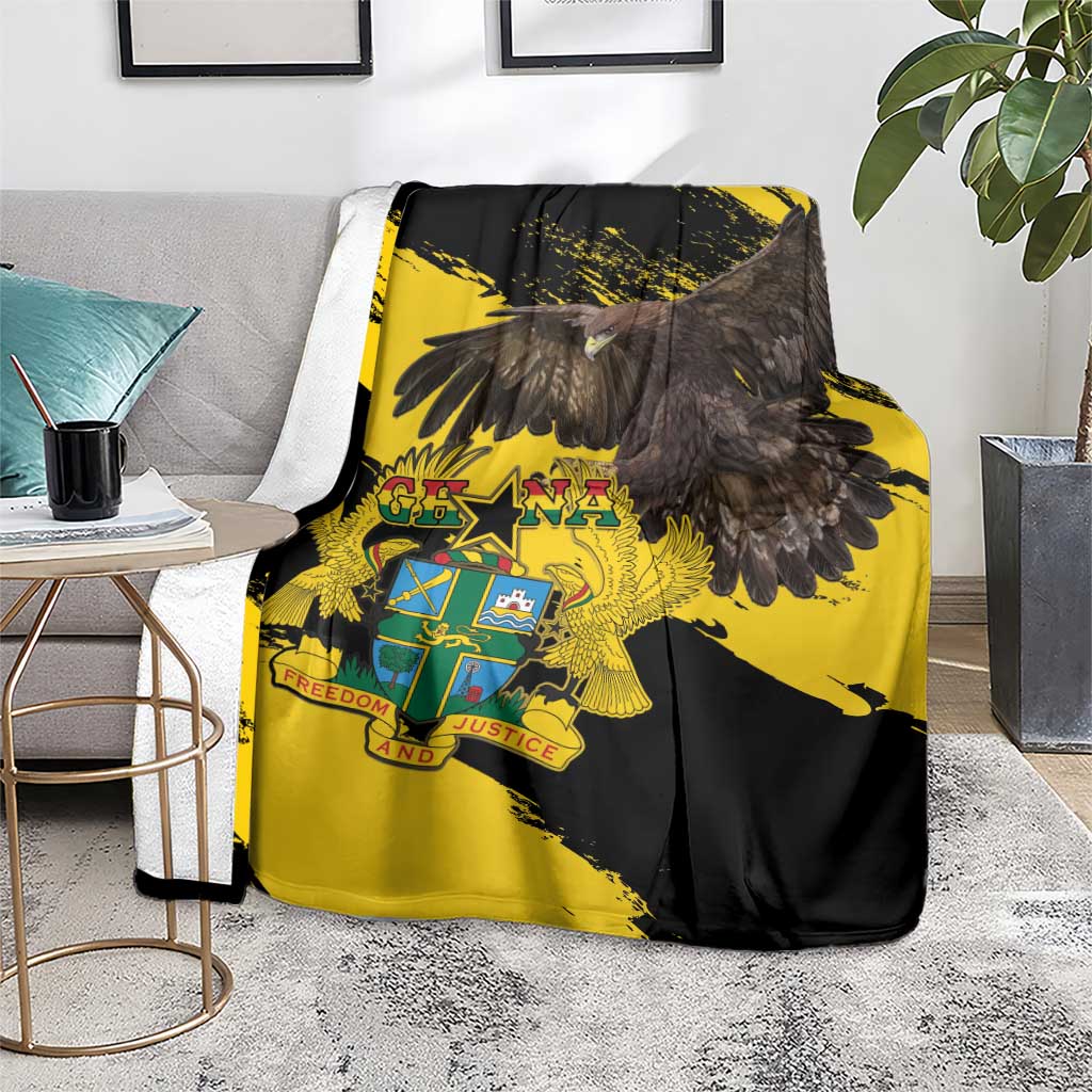 Eagle coat-of-arms blanket, yellow and black with grunge splash pattern
