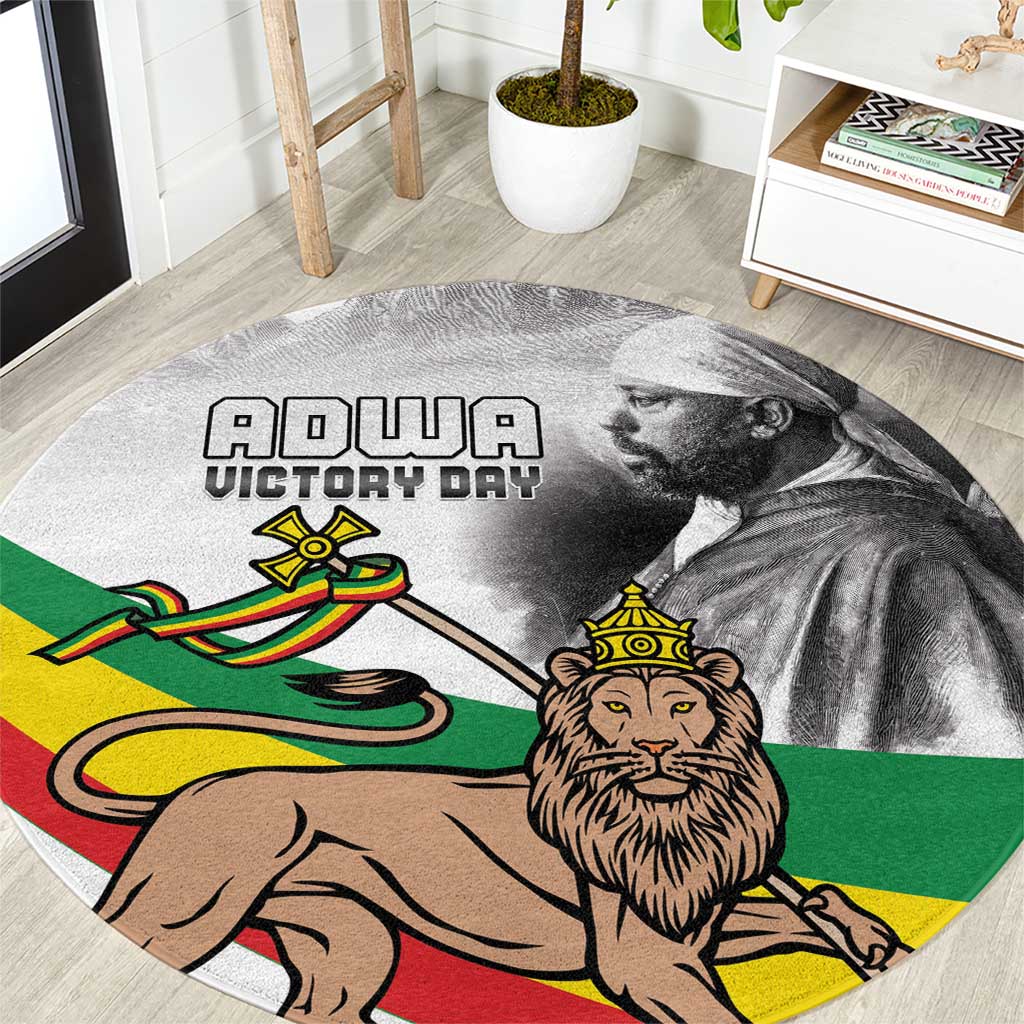 Round victory day rug with lion and king portrait, green yellow red flag design