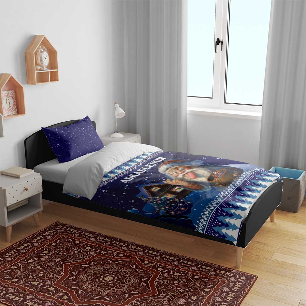 Blue Christmas duvet set with gnome artwork and geometric winter border, includes two pillows