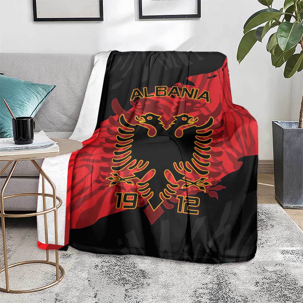 Black and red Albania blanket with eagle crest, ALBANIA text, and 1912