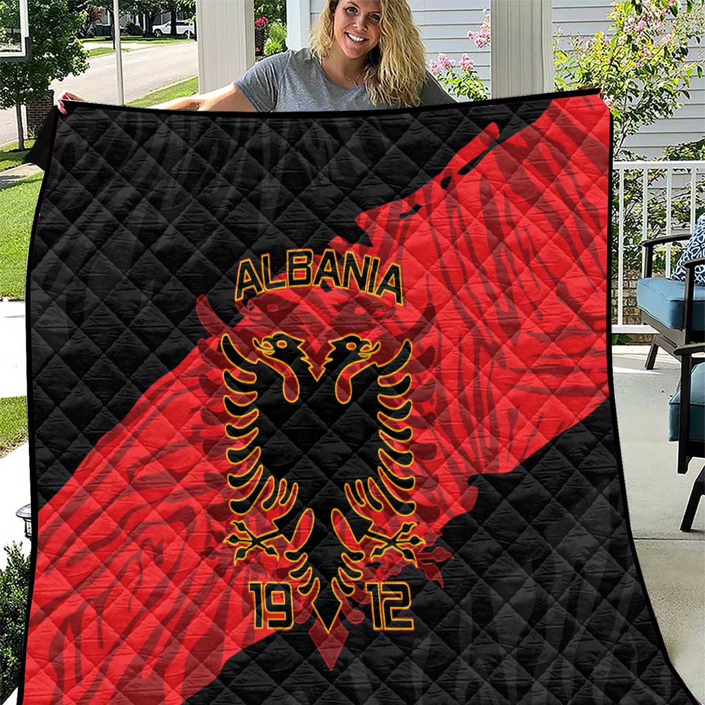 Albania Independence Day Quilt Albanian Eagle - Grunge Style - Wonder Print Shop