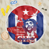 Round beach blanket, 150 cm, blue and red Che Guevara flag graphic with white fringe