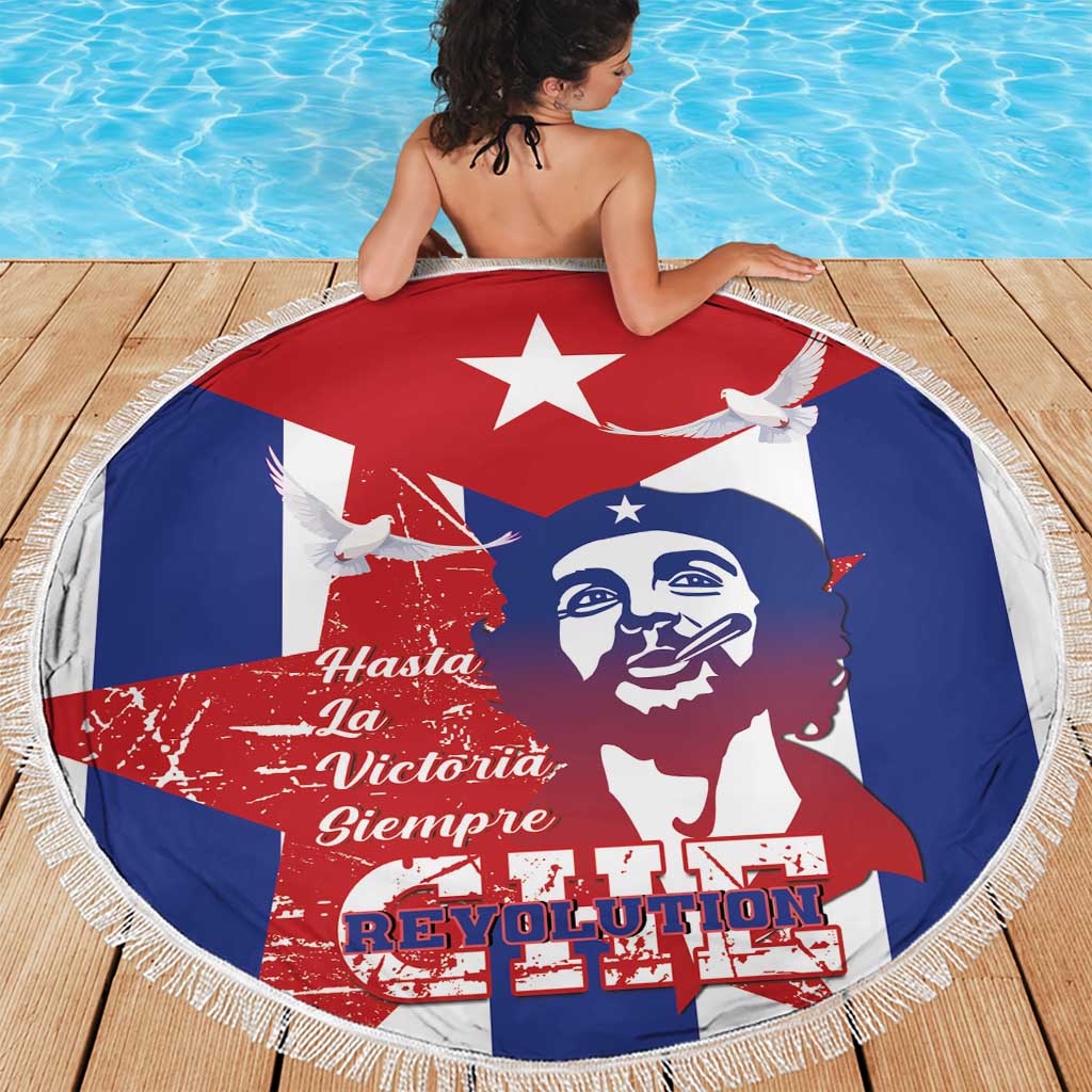 Round beach blanket, 150 cm, blue and red Che Guevara flag graphic bordered by white fringe