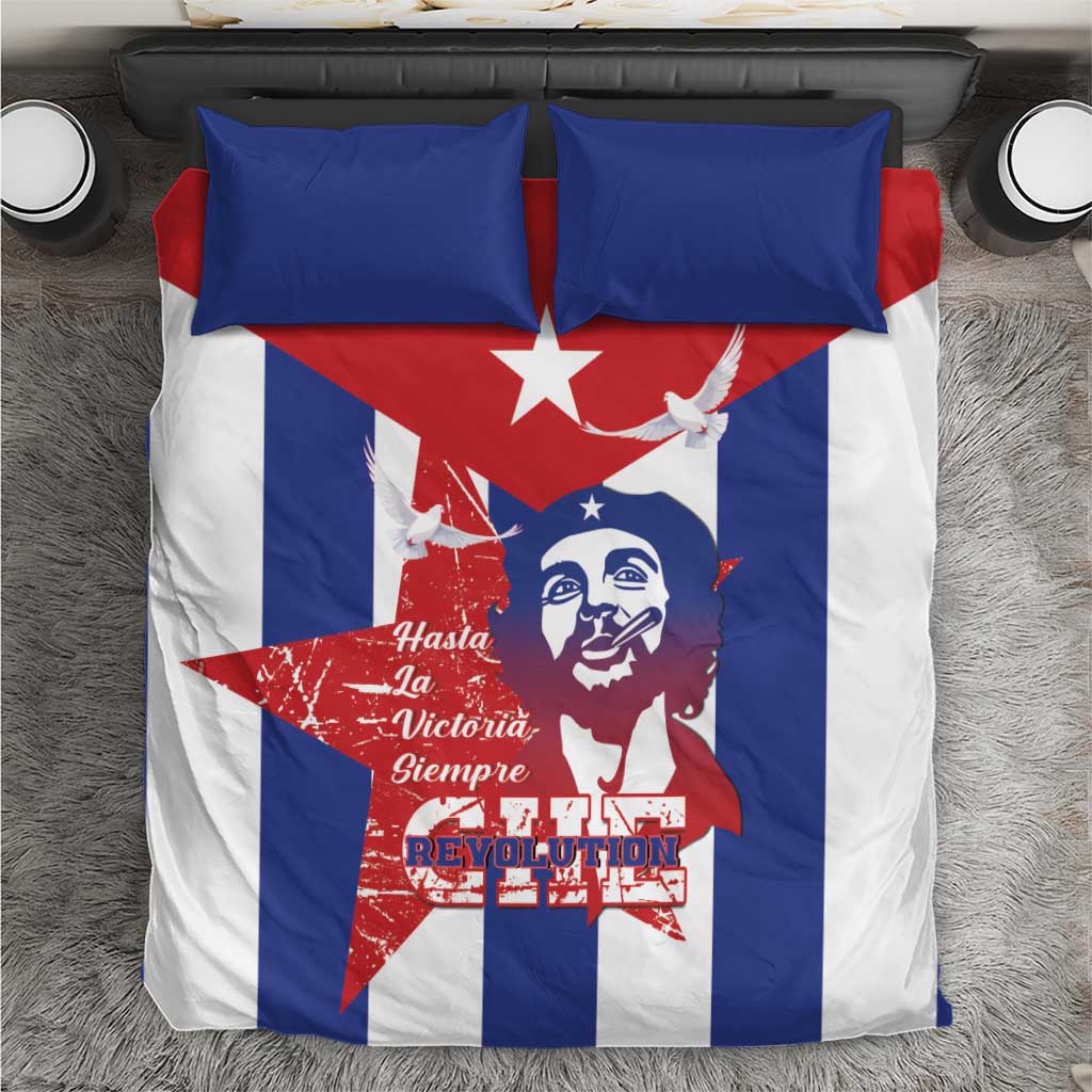 Cuba flag bedding set top view with Che portrait, blue red white duvet and two pillows