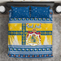 Bedding set with blue-and-yellow Scandinavian Christmas duvet and two pillows, God Jul