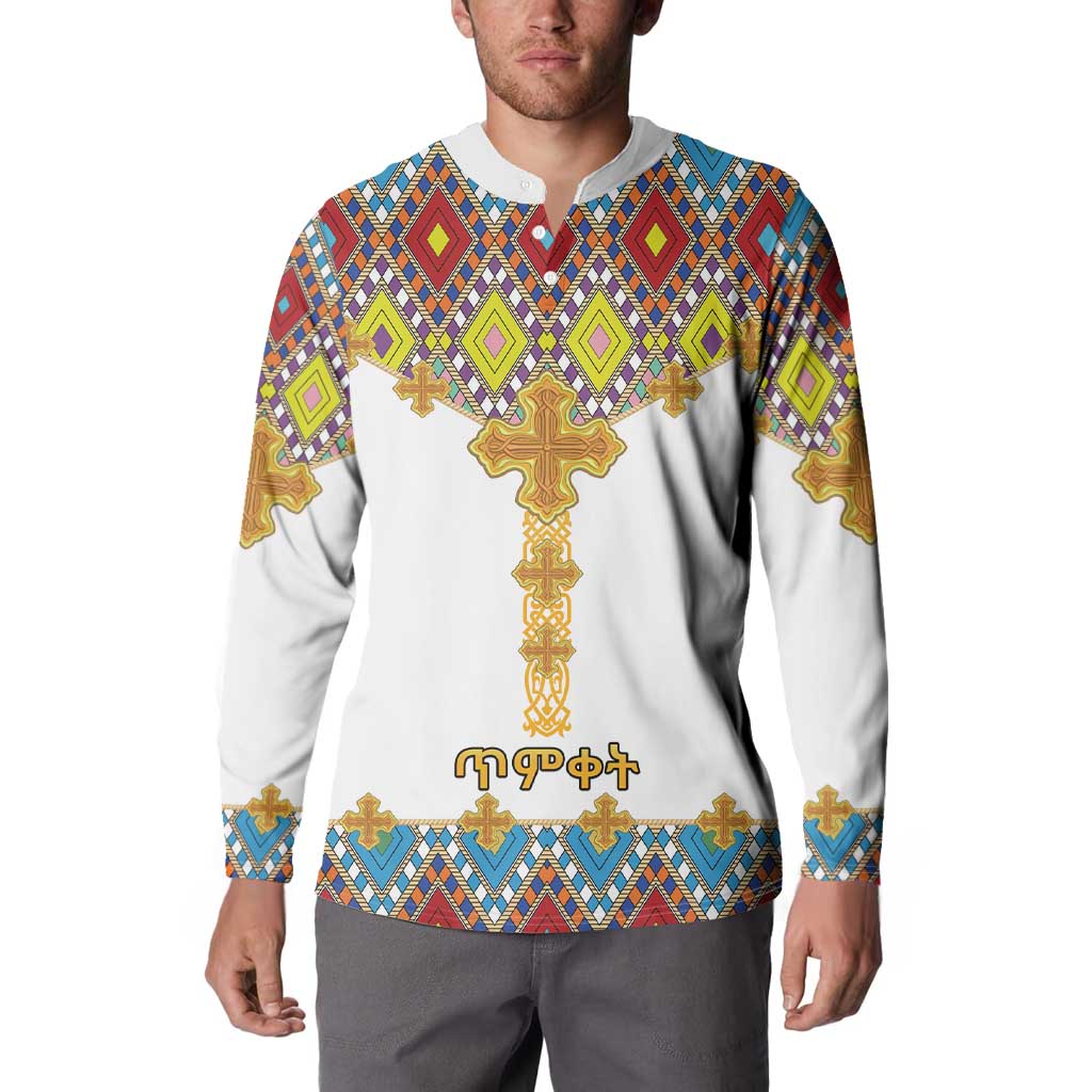 White button sweatshirt with diamond pattern and gold cross, crew neck long sleeves