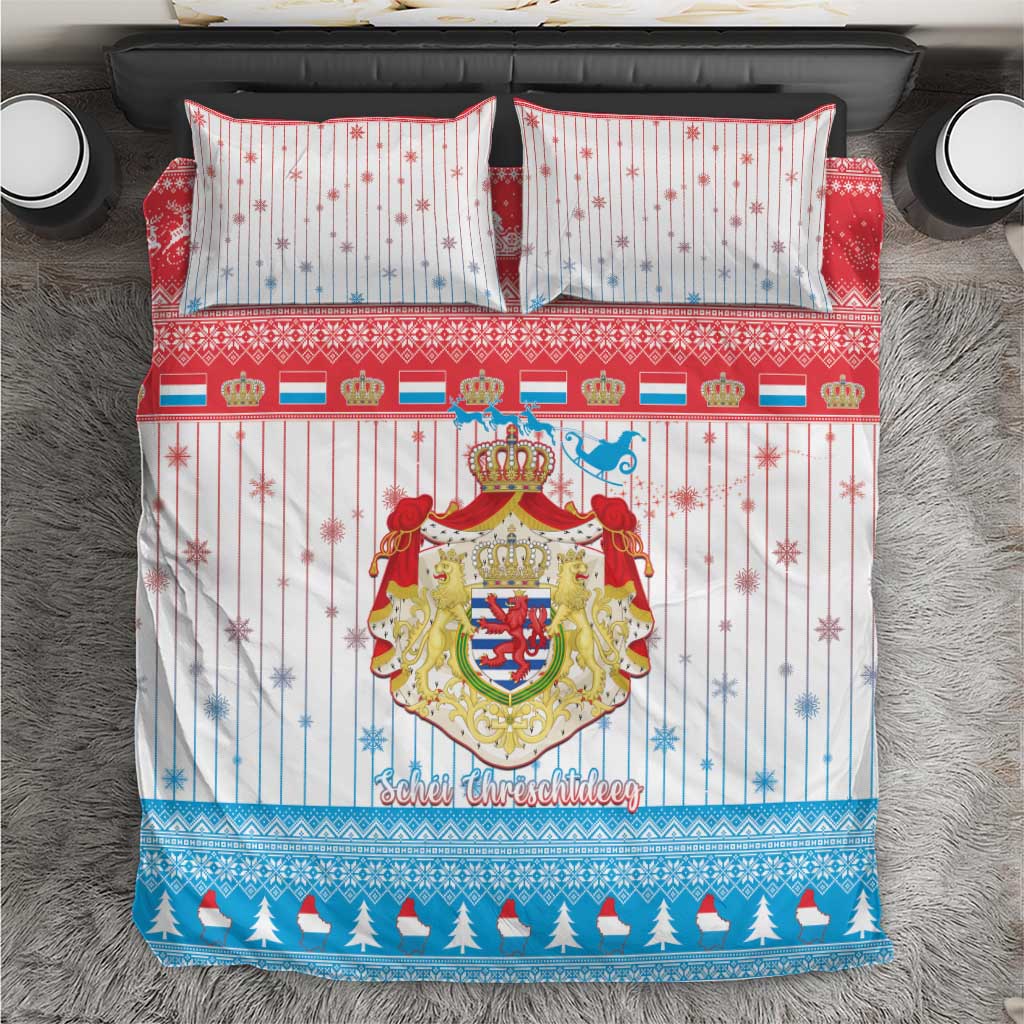 Christmas bedding set with centered coat-of-arms crest, red pattern band, and blue trees