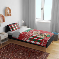 Red Christmas duvet cover with teddy bear, green/red argyle corner, festive snowflake print