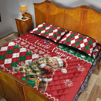 Red Christmas quilt with bear centerpiece, green/white/red check and diamond border, 2 pillows