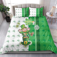 Green and white duvet bedding set featuring leprechaun holding a horseshoe and shamrocks