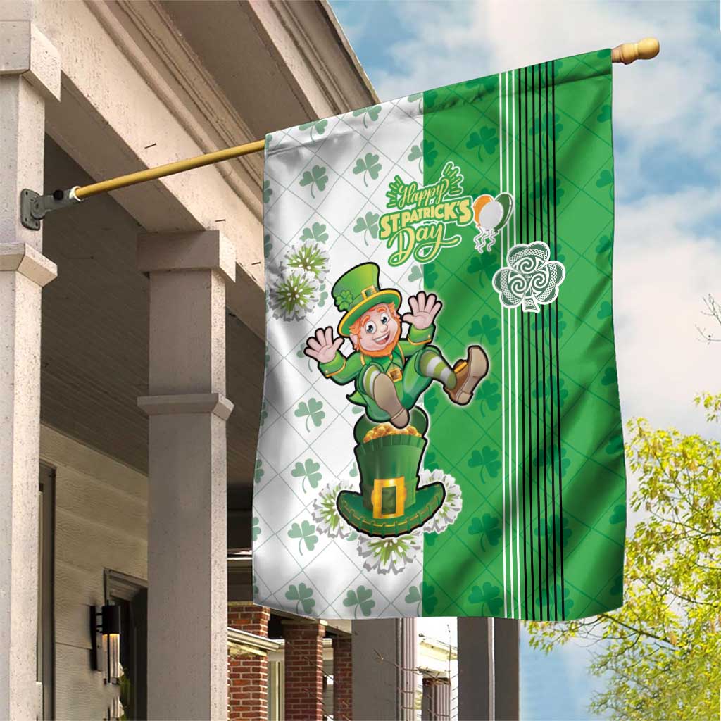 Ireland 17th March Saint Patrick's Day Garden Flag Irish Leprechaun with Shamrock