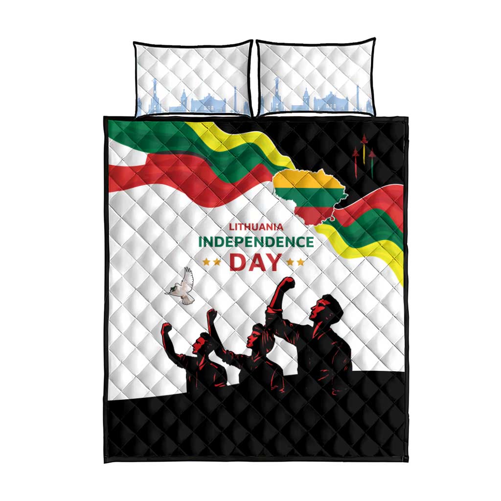 White quilt bed set with two pillowcases; Independence Day text, map flags, black quilt