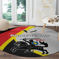 Round rug with gray surface and red/yellow stripe border featuring black crest and horse design