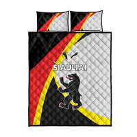 Quilt bed set, quilt and 2 pillowcases with Siauliai graphic and red-yellow-black accents