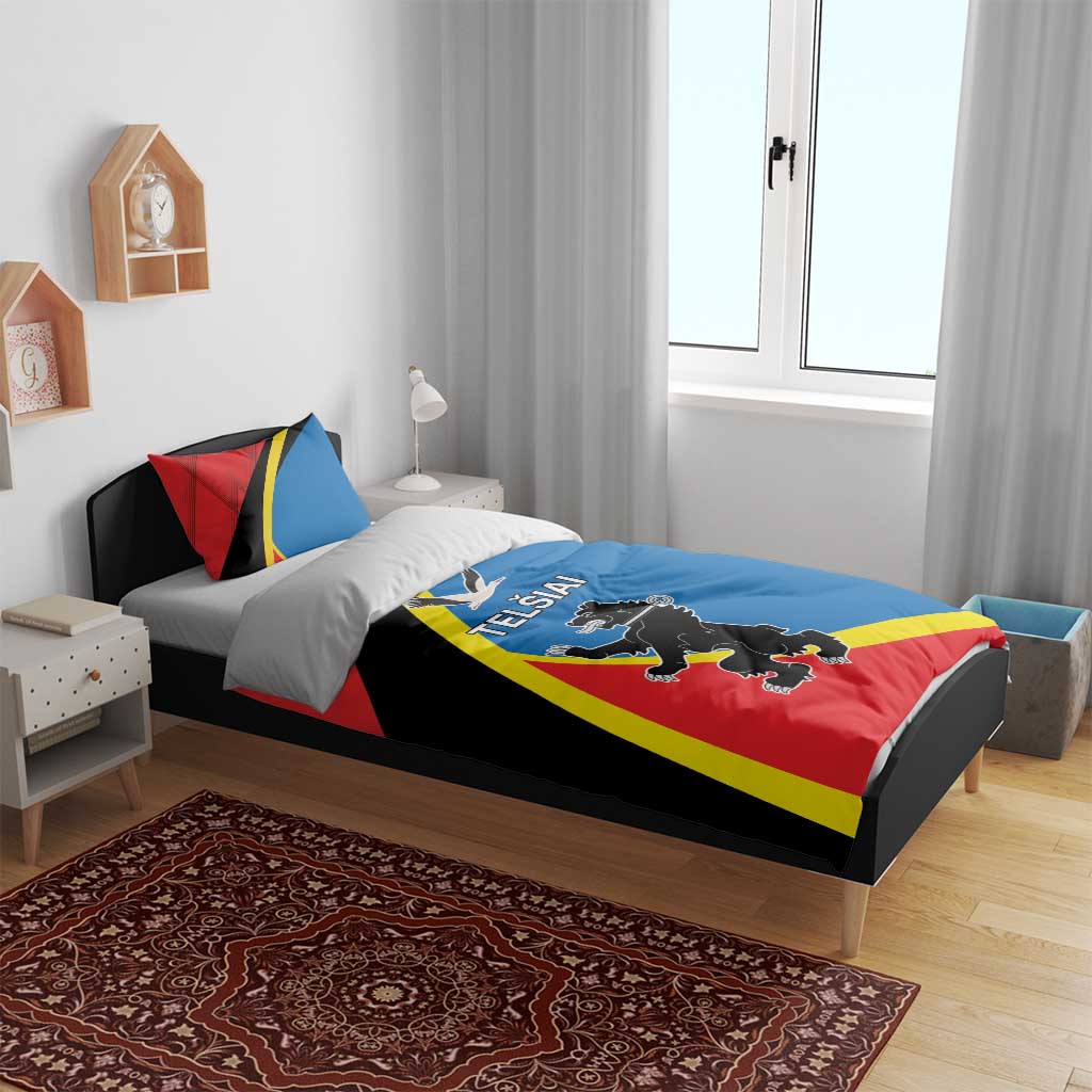 Red, blue and black bedding set with Lithuania Telsiai County print