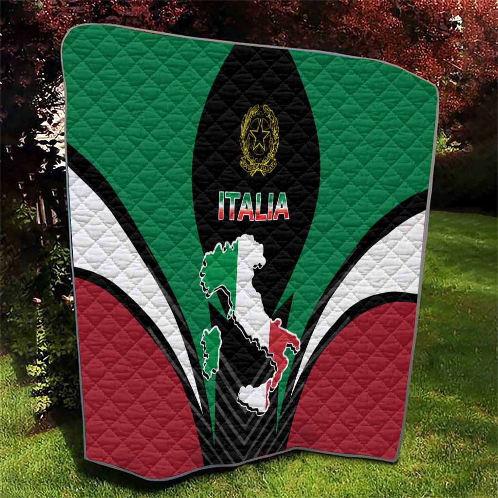 Quilt blanket featuring green top, red bottom, and black Italia crest over Italy map