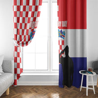 Window-side curtain set with checkered red-white panel and red-white-blue flag panel