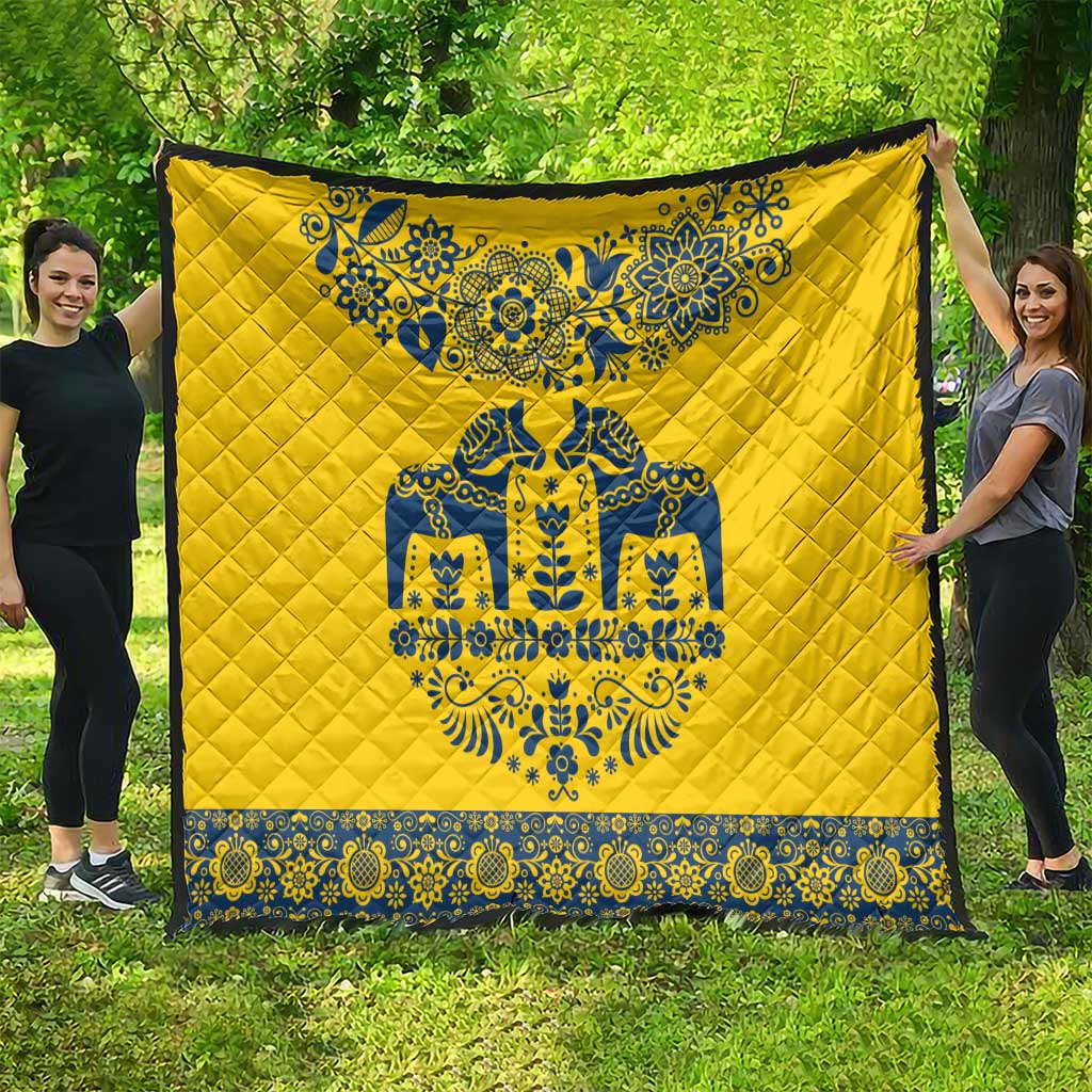 Sweden Daleclarian Horse Quilt Floral Folk Pattern Yellow Version