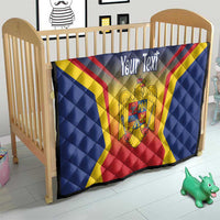 Blue quilt for baby bed with Romanian crest, customizable text, red and yellow stripe design