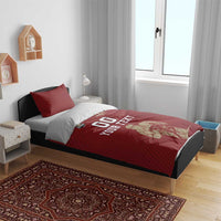 Red rugby bedding set on bed with “00 YOUR TEXT” and player emblem on duvet