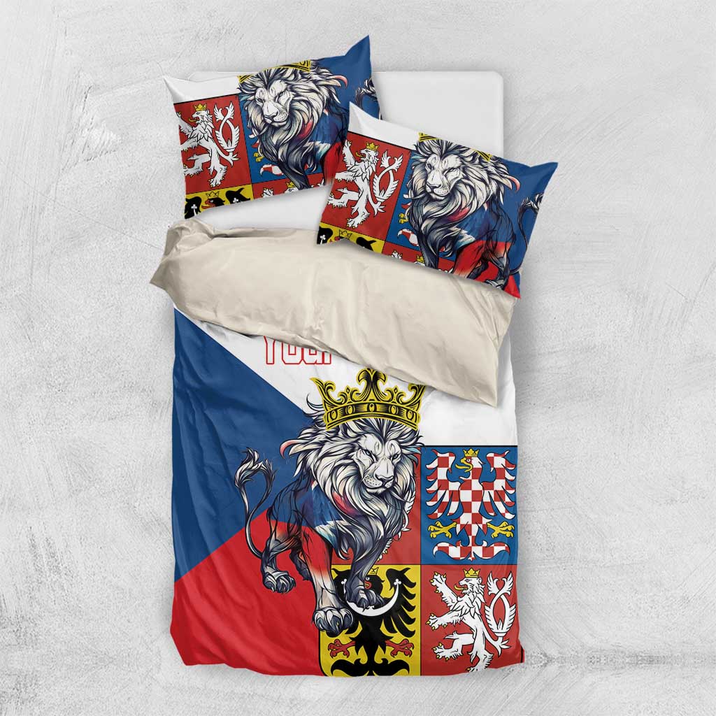 Personalized duvet and pillow sham set with lion crest, blue white red color-blocking.